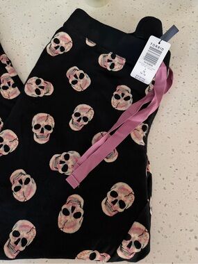 torrid Black Skull Print Sweatpants with Pink Drawstring